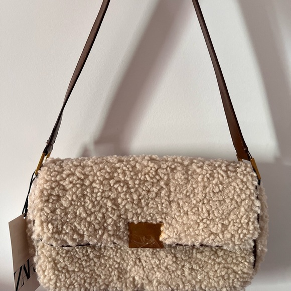 Zara Tan Shearling Shoulder Bag - Picture 4 of 6